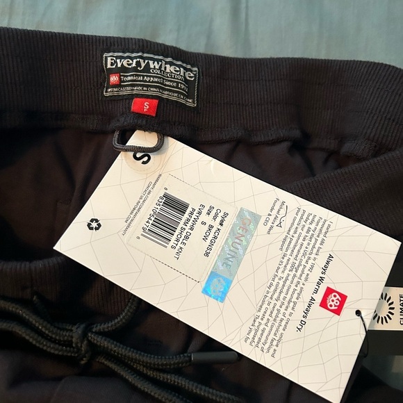 NWT 686 Men’s Everywhere Double Knit Performance Shorts Size S & M - Picture 3 of 6
